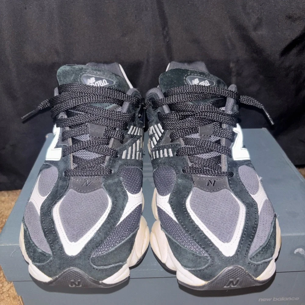 New Balance 9060 Men’s Black and off white Sneakers